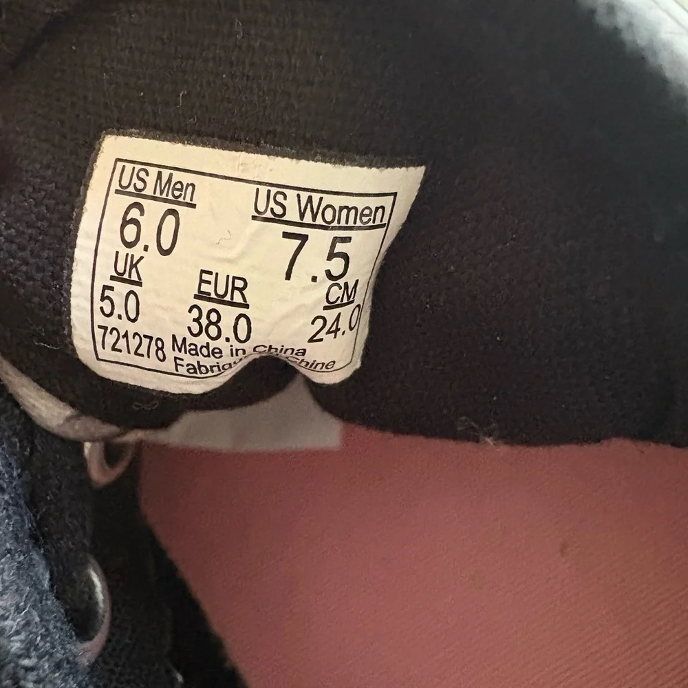 Vans "Digi Roses” - Picture 7 of 7